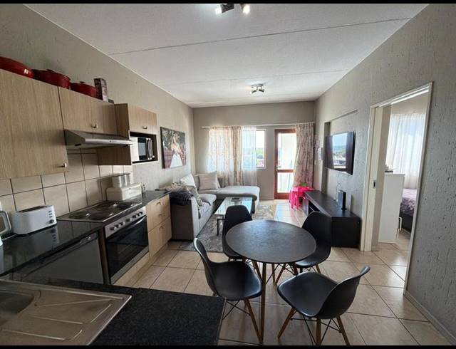 2 BEDROOM APARTMENT FOR SALE IN FERNDALE